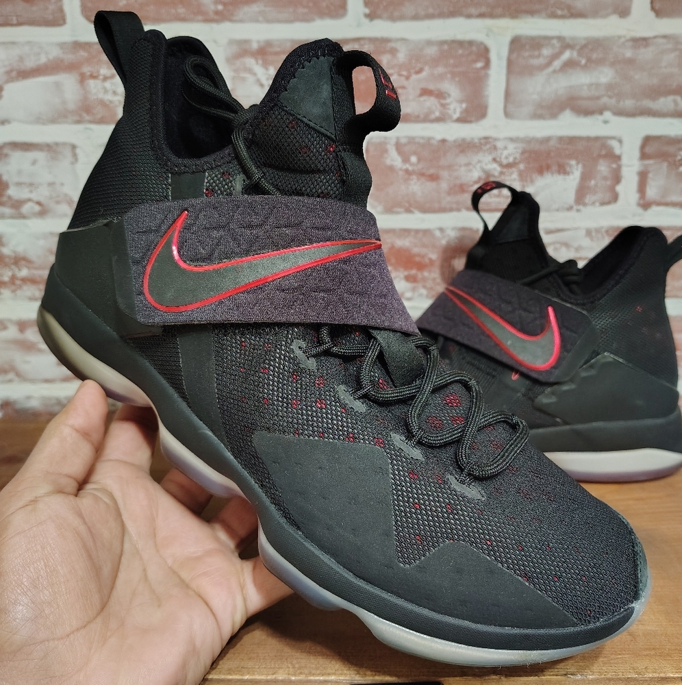 Nike Lebron 14 XIV BRED / Black-Black-University Red / Sz 11.5 852405-004